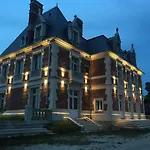 Chateau Du Mont De Guny
