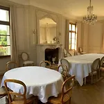 Chateau Du Mont De 3*