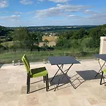 Chateau Du Mont De 3*