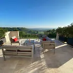 Chateau Du Mont De 3*