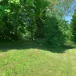 Chateau Du Mont De Guny