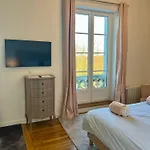 Bed & Breakfast Chateau Du Mont De 3*