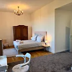Chateau Du Mont De 3*