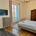 Chateau Du Mont De 3*