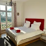 Bed and breakfast Chateau Du Mont De 3*