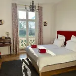 Chateau Du Mont De 3*