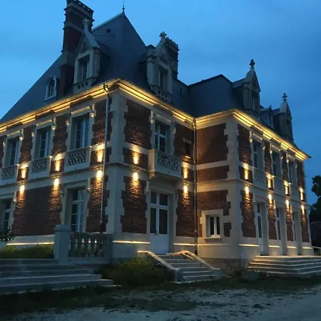 Chateau Du Mont De Guny