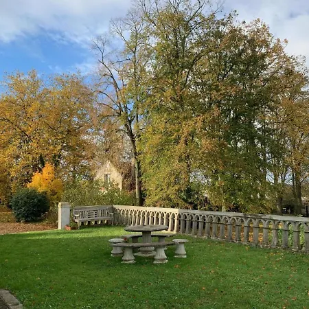 Bed & Breakfast Chateau Du Mont De