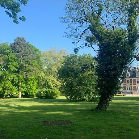 Chateau Du Mont De Bed & Breakfast