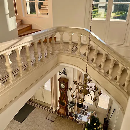 Chateau Du Mont De Guny
