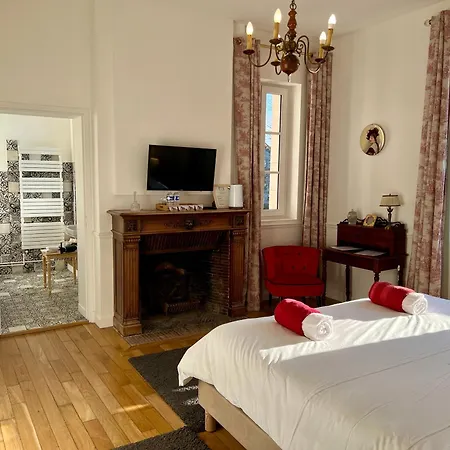 Chateau Du Mont De Bed & Breakfast Guny