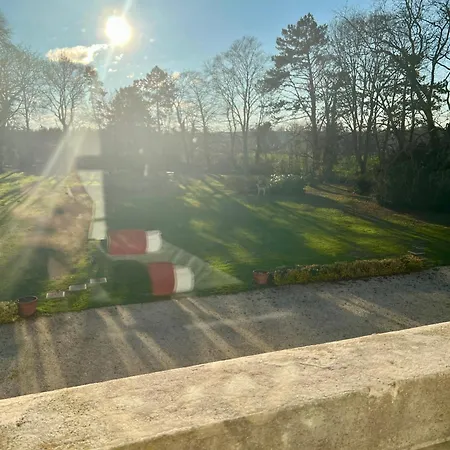 Bed & Breakfast Chateau Du Mont De 3*