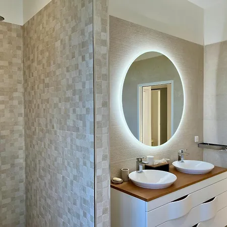 Bed & Breakfast Chateau Du Mont De 3*