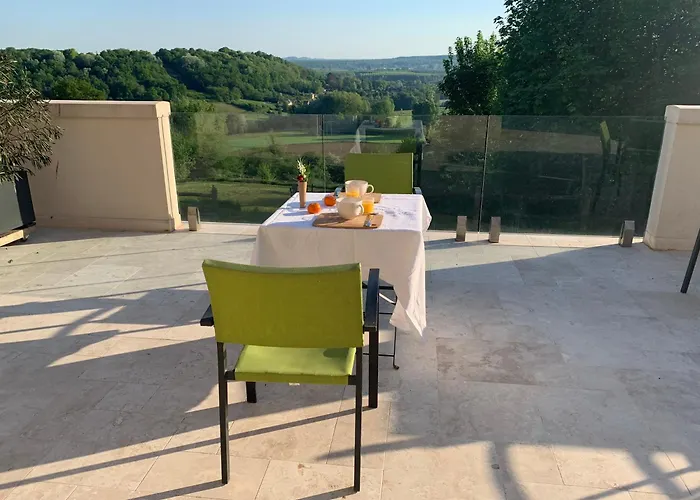 Chateau Du Mont De 3* Guny