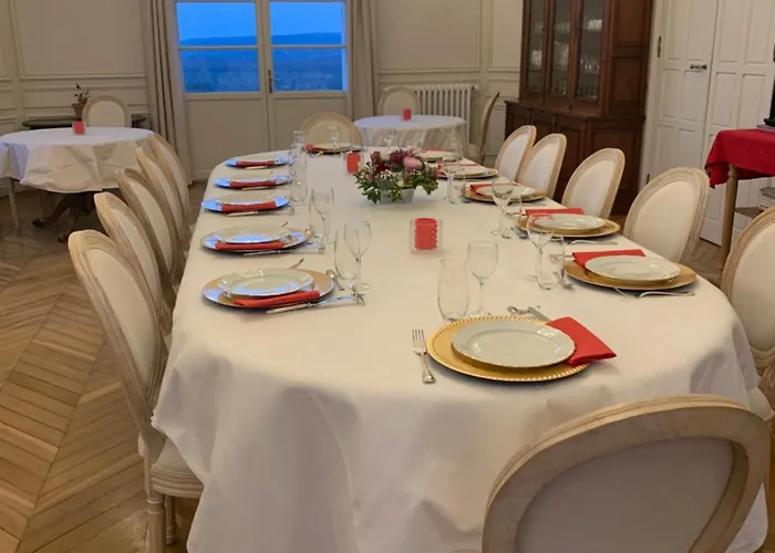 Chateau Du Mont De Guny