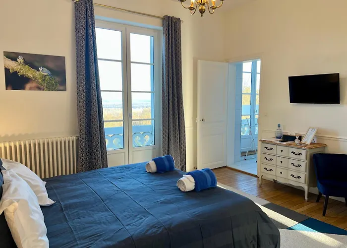 Chateau Du Mont De Bed & Breakfast