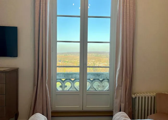 Chateau Du Mont De Bed & Breakfast Guny