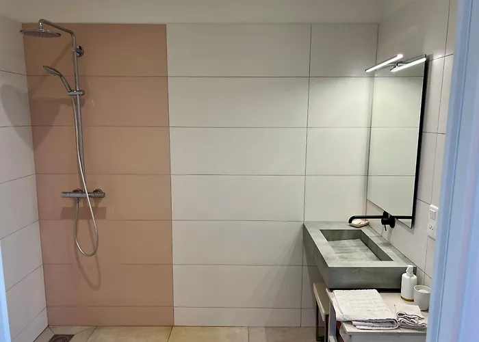 Chateau Du Mont De Bed & Breakfast Guny