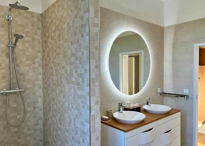 Bed & Breakfast Chateau Du Mont De 3*